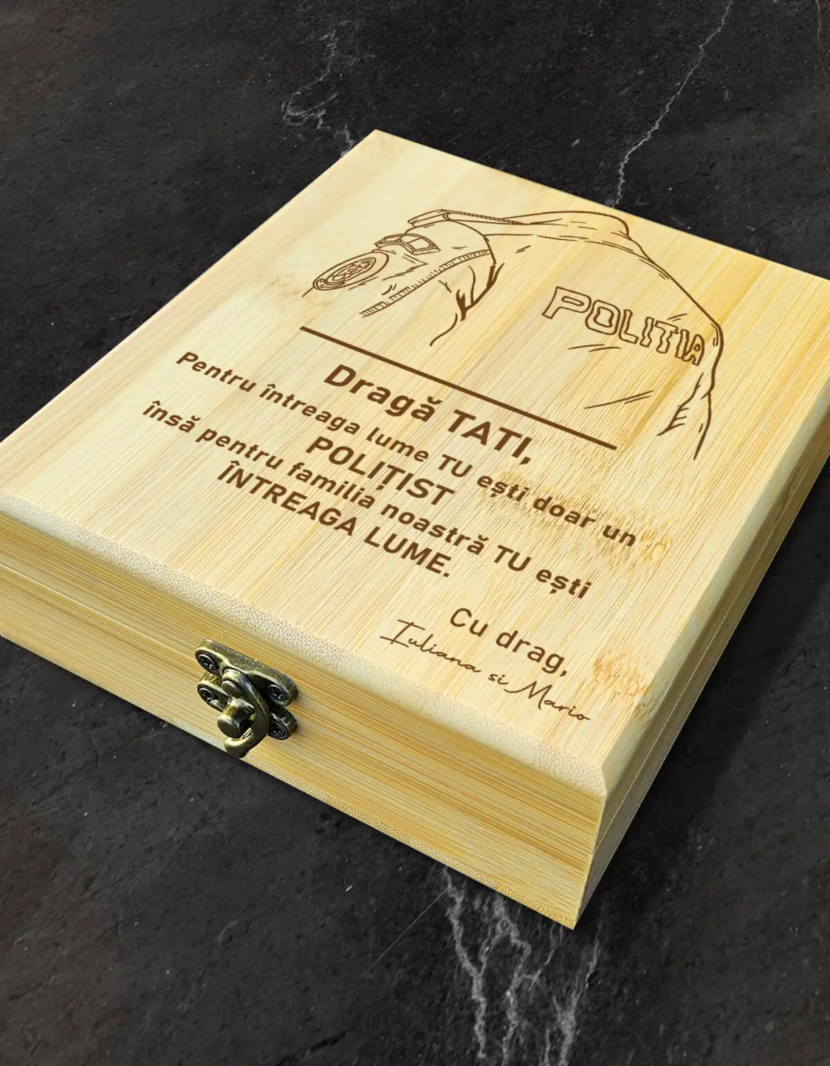 Cadou Tata Politist – Set Personalizat Accesorii Vin